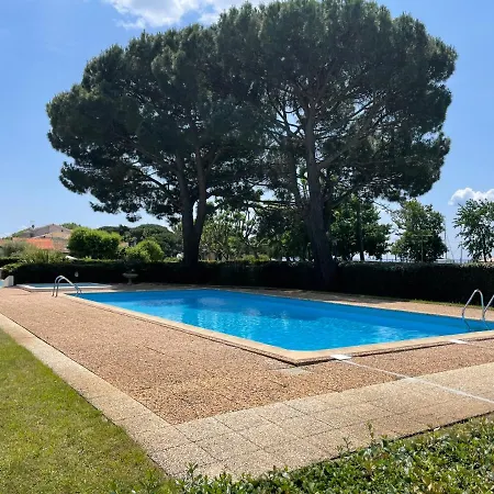 Apartman A 2 Min A Pied De La Plage, Du Port Ostreicole Et A 5 Min Du Centre-ville ! *